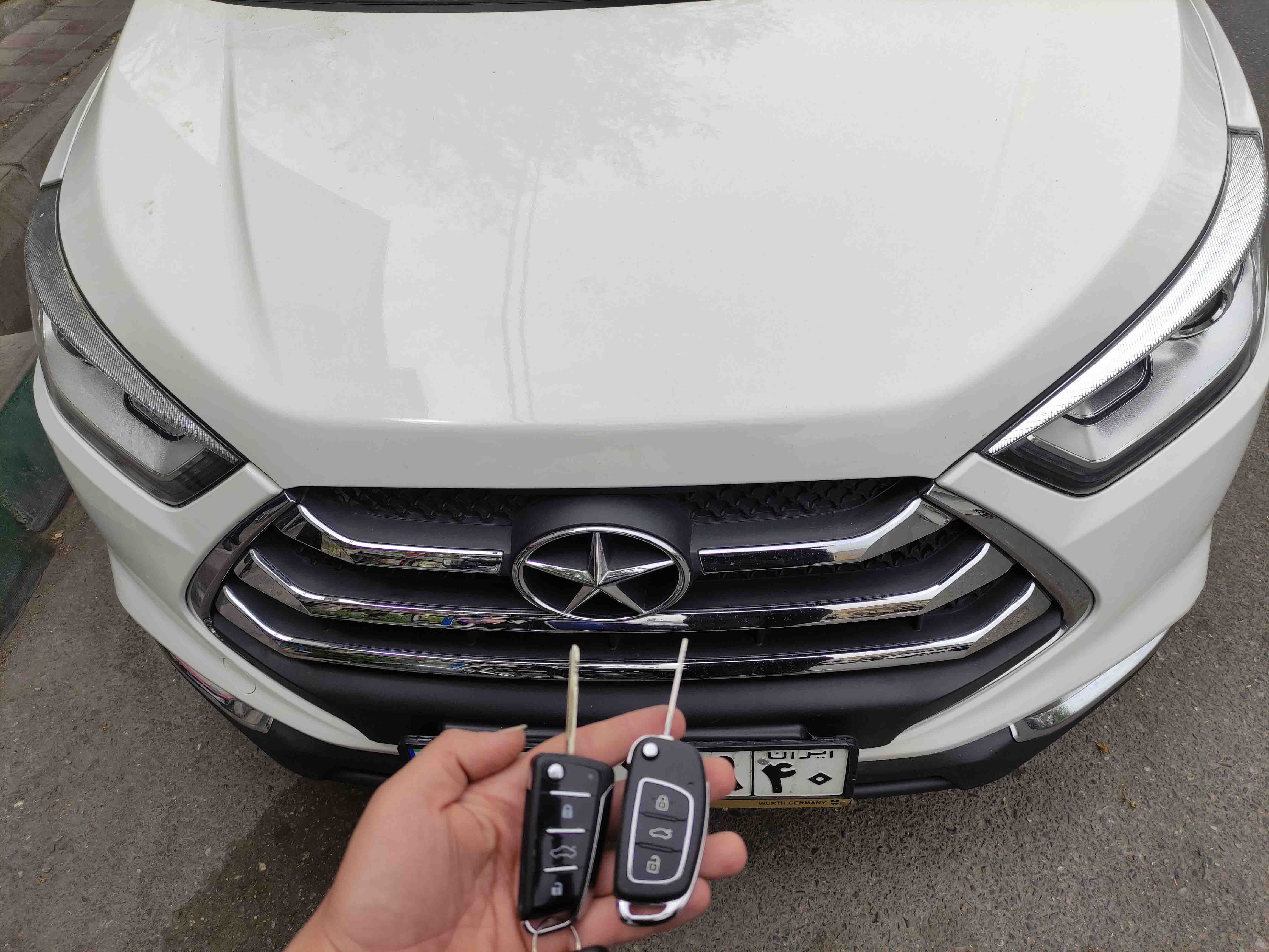 ساخت سوئیچ ریموت یدک برای خودروی جک اس 3 با طرح انتخابی مشتری در سعادت آباد