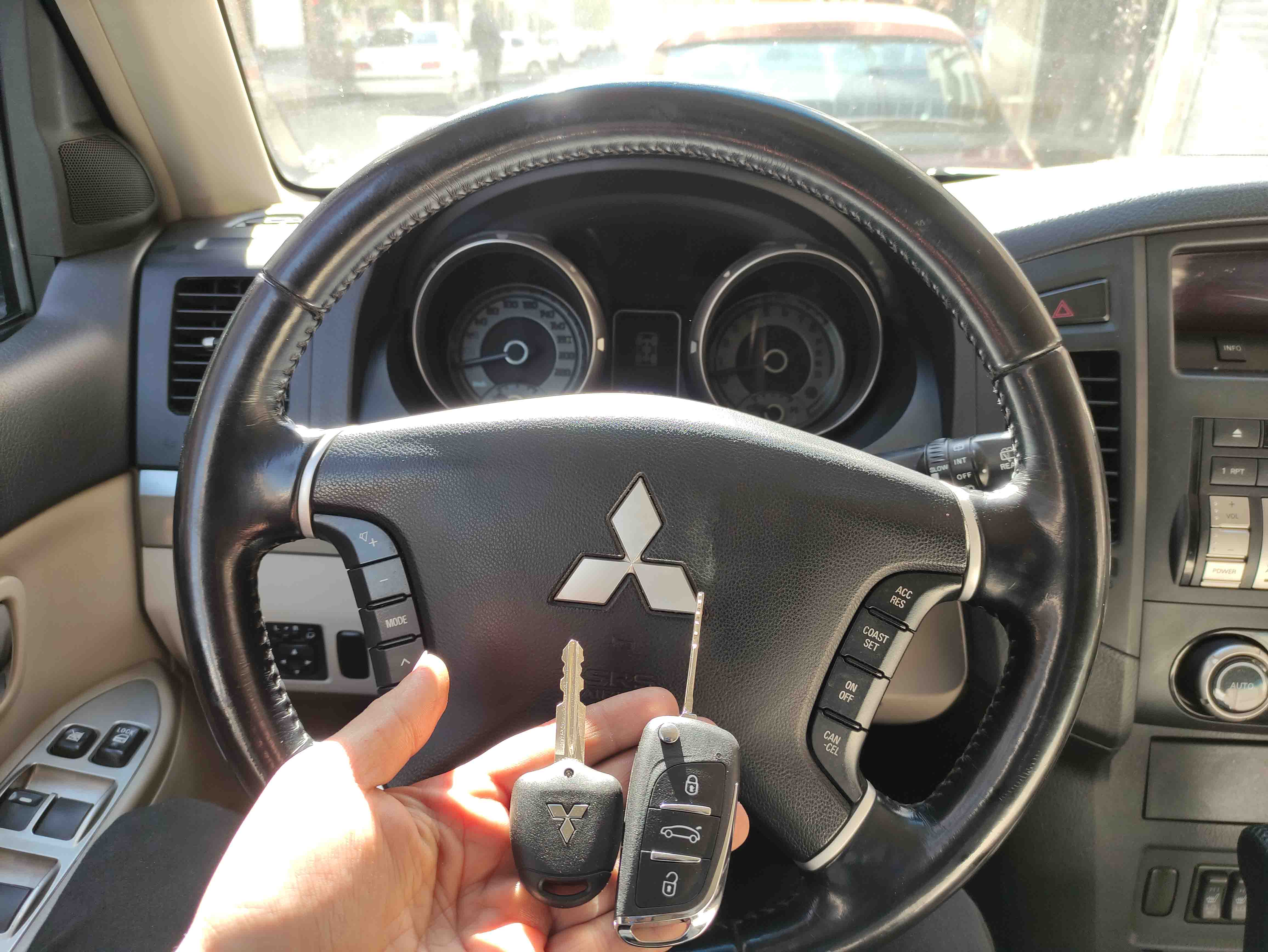 ساخت سوئیچ ریموت یدک برای خودروی میتسوبیشی پاجیرو در سعادت آباد