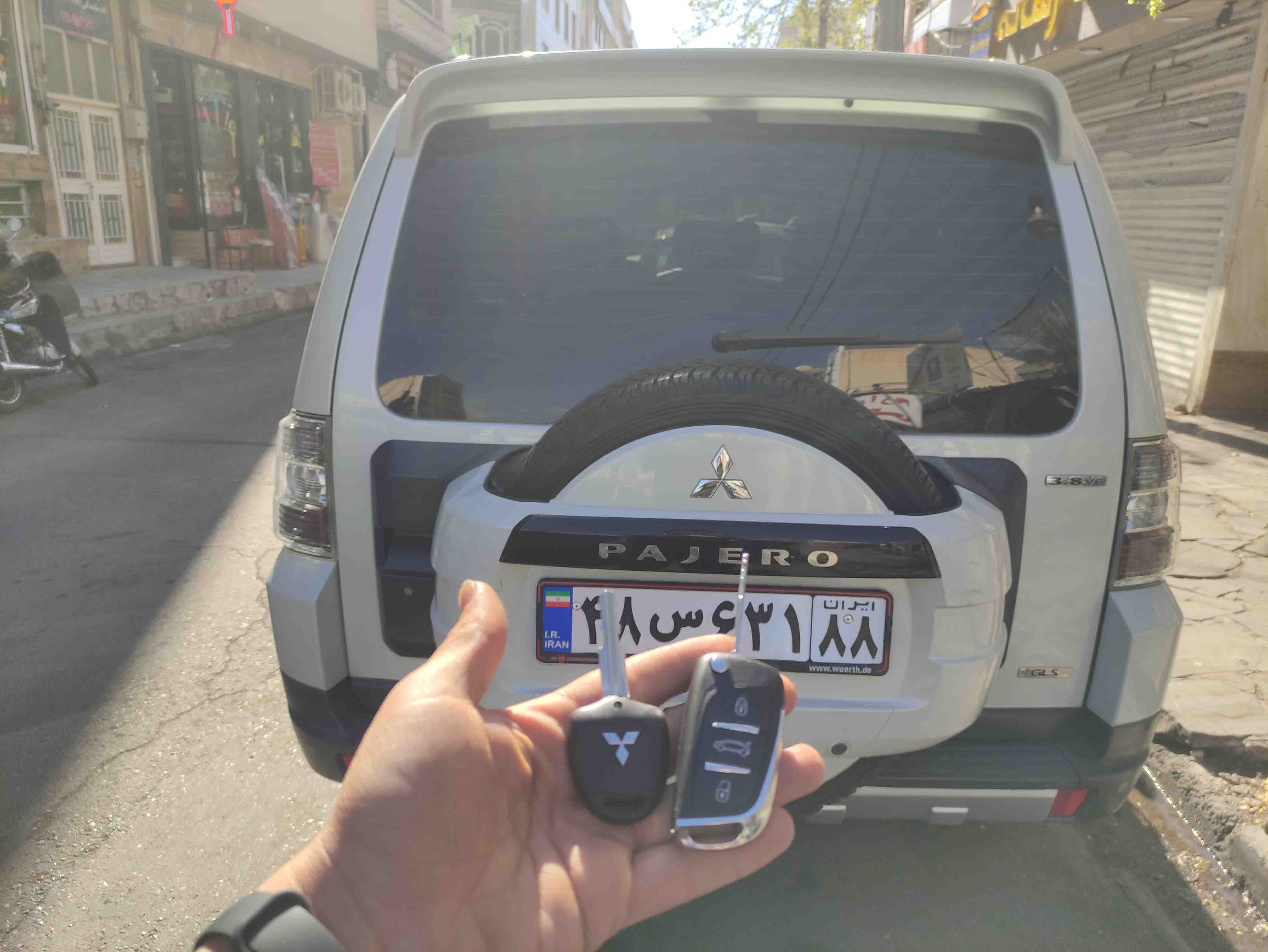 ساخت سوئیچ ریموت یدک برای خودروی میتسوبیشی پاجیرو در سعادت آباد