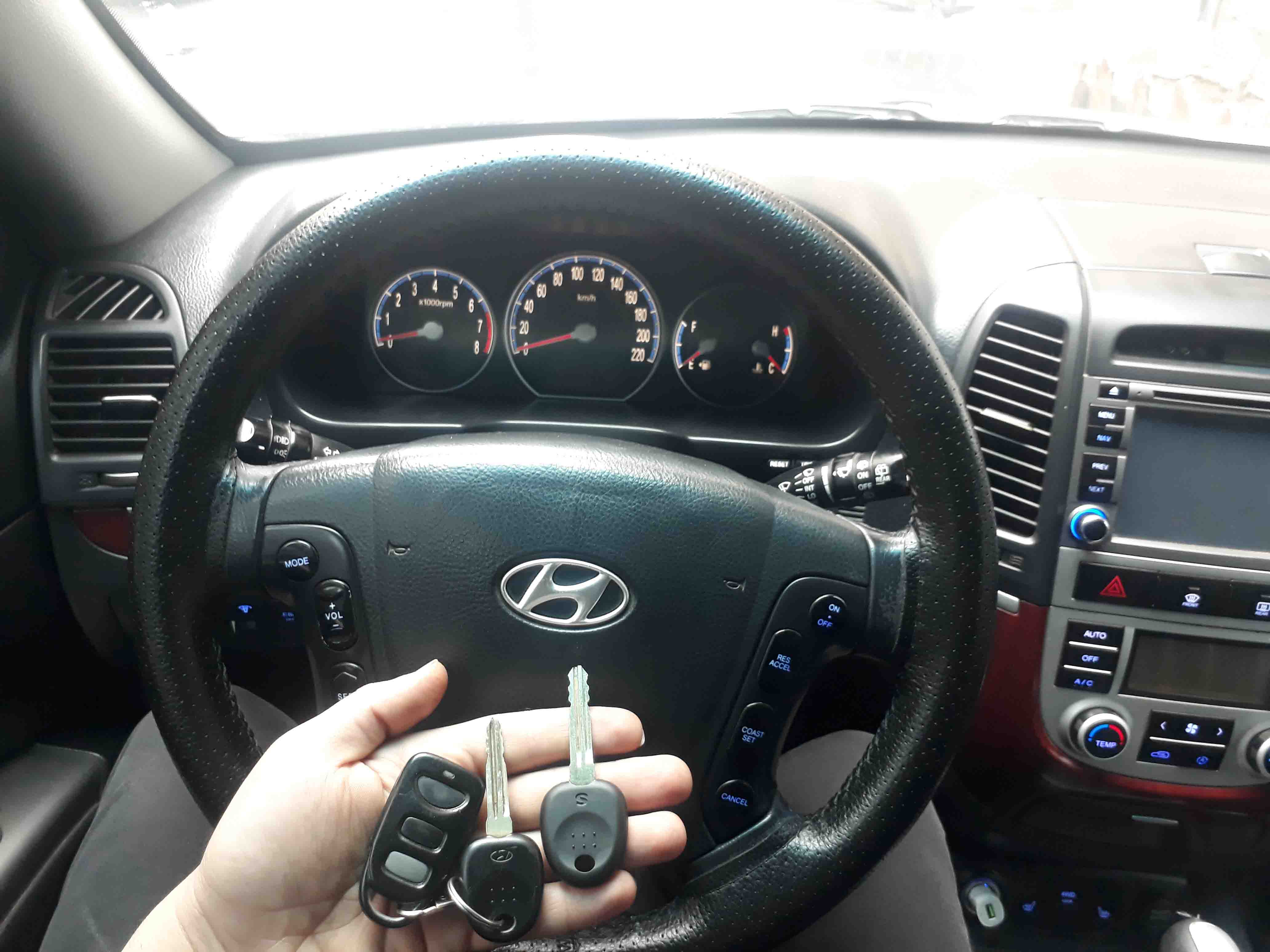 ساخت سوئیچ و ریموت یدک کلید خودرو هیوندای